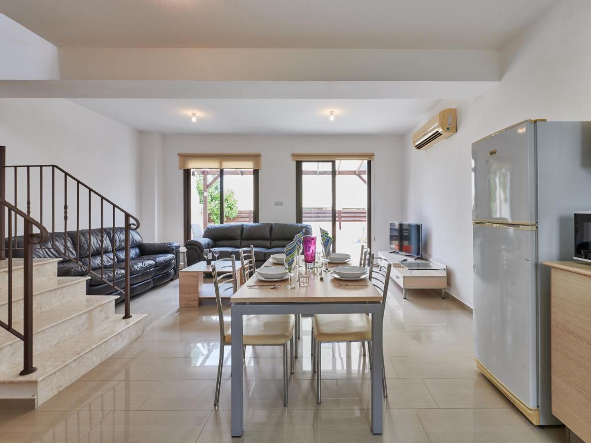 פרוטאראס Kyklades Angie Resort מראה חיצוני תמונה
